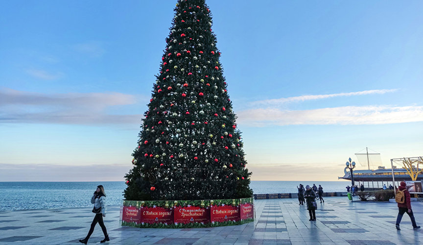 Новый год в Крыму: между традициями и морской стихией - 1